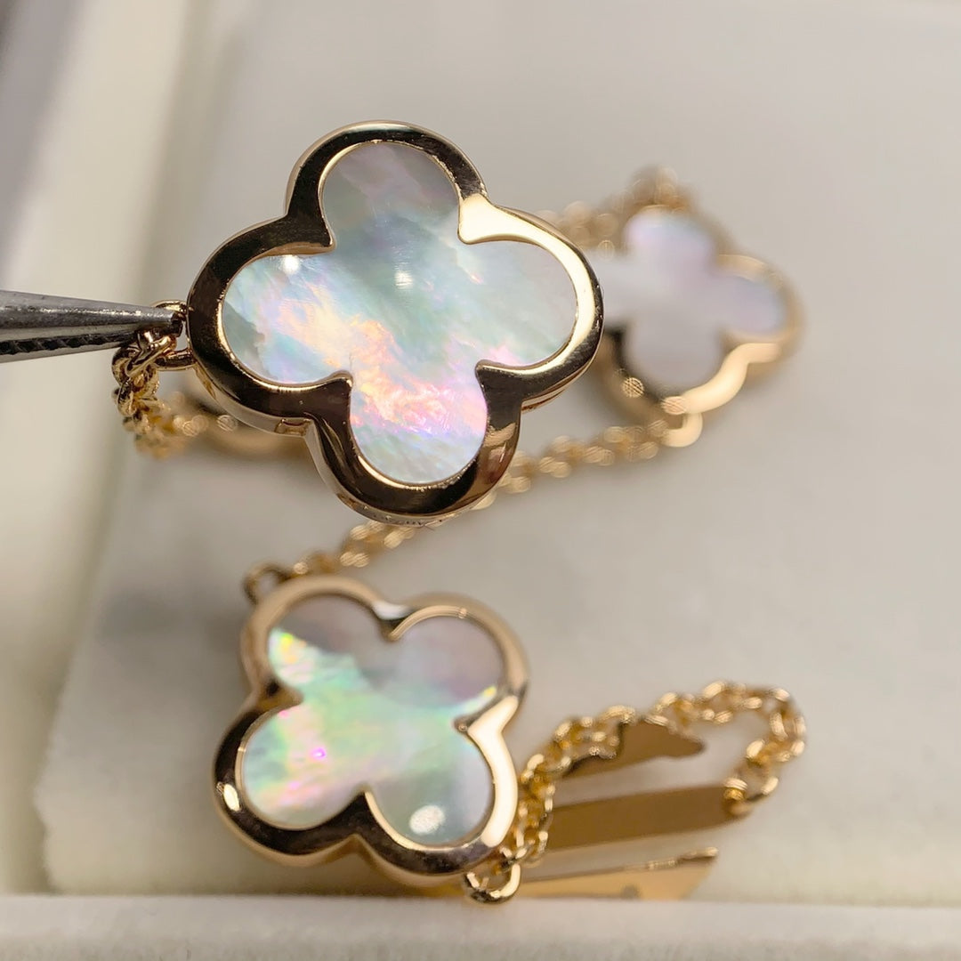 Van Cleef & Arpels PURE CLOVER MOP BRACELET 4 MOTIFS