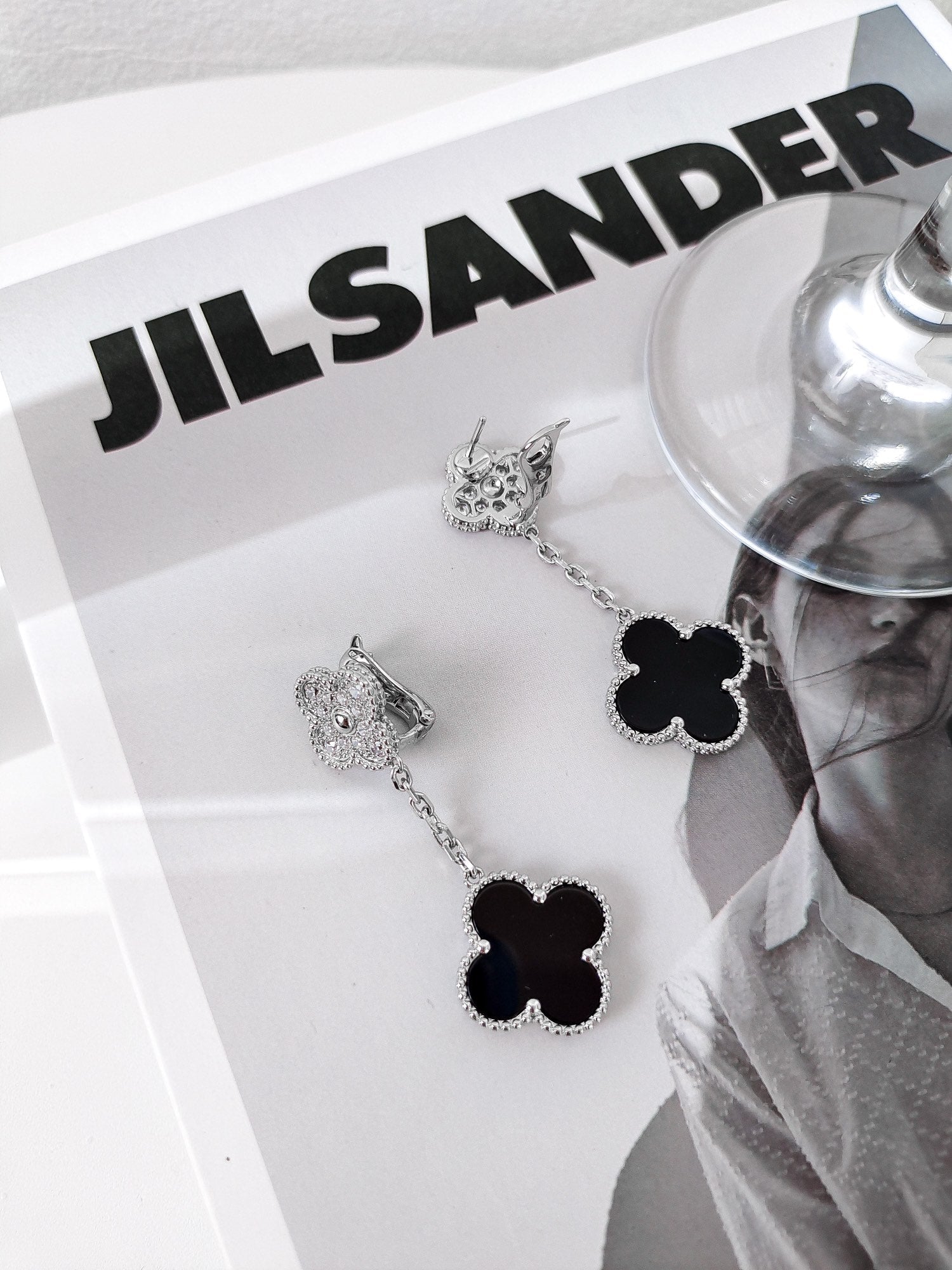 Van Cleef & Arpels CLOVER 2 MOTIFS SILVER DIAMOND ONYX