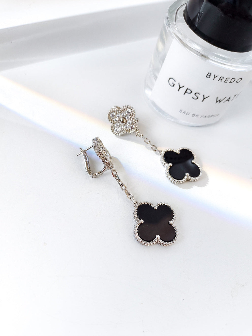 Van Cleef & Arpels CLOVER 2 MOTIFS SILVER DIAMOND ONYX
