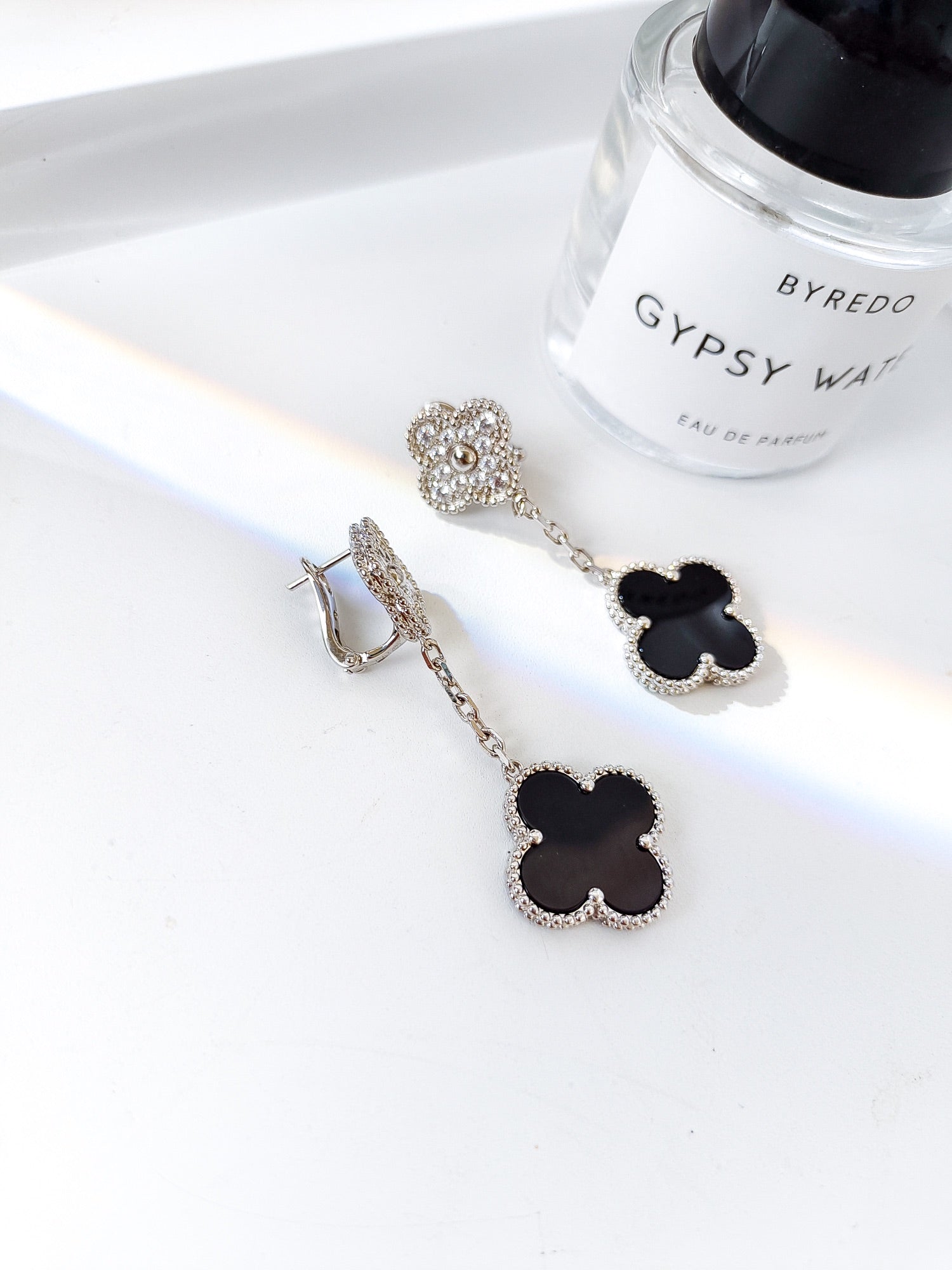 Van Cleef & Arpels CLOVER 2 MOTIFS SILVER DIAMOND ONYX