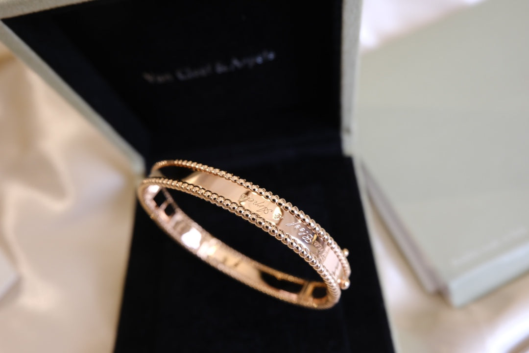 Van Cleef & Arpels PERLEE SIGNATURE BRACELET