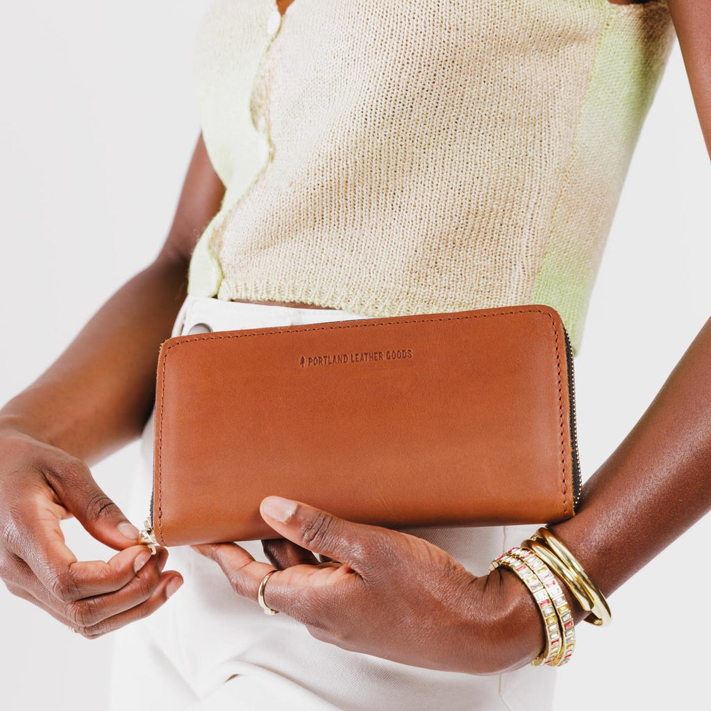 Accordion Zip Wallet |Tiffany necklace