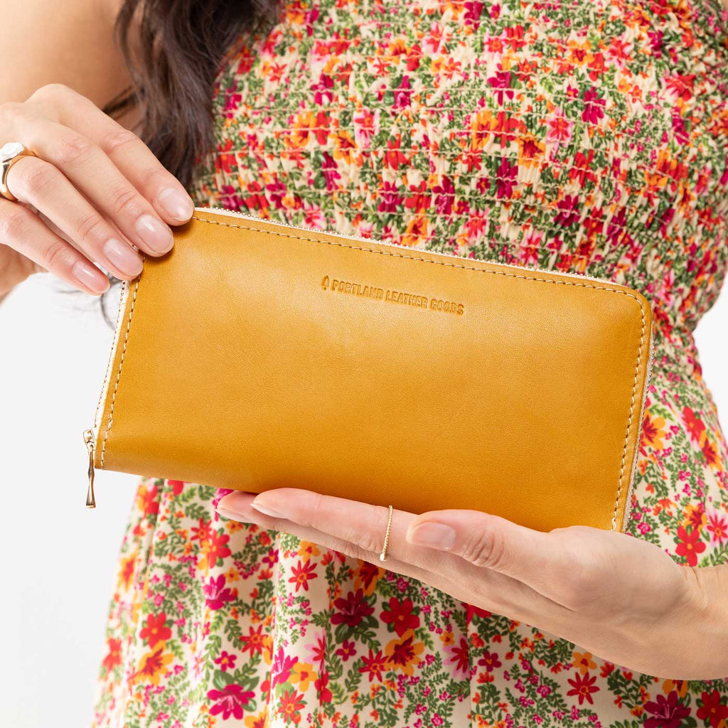 Accordion Zip Wallet |Tiffany necklace