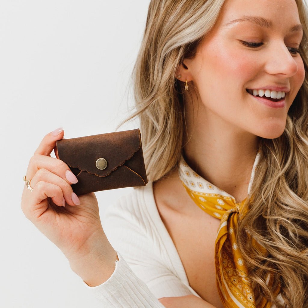 Mini Daisy Wallet |Tiffany necklace
