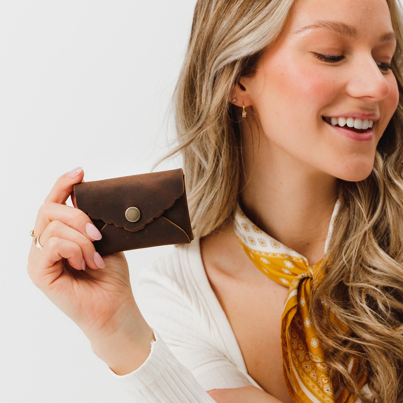 Mini Daisy Wallet |Tiffany necklace