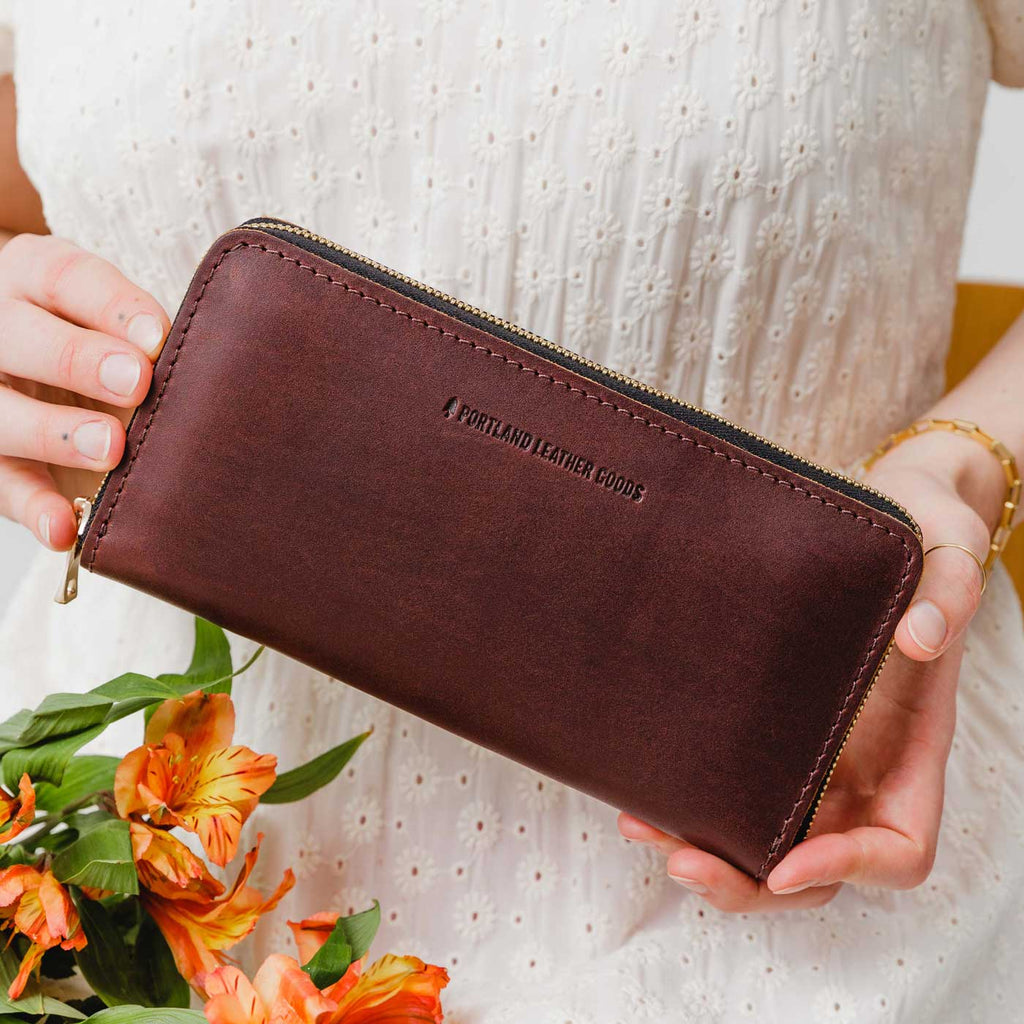 Accordion Zip Wallet |Tiffany necklace