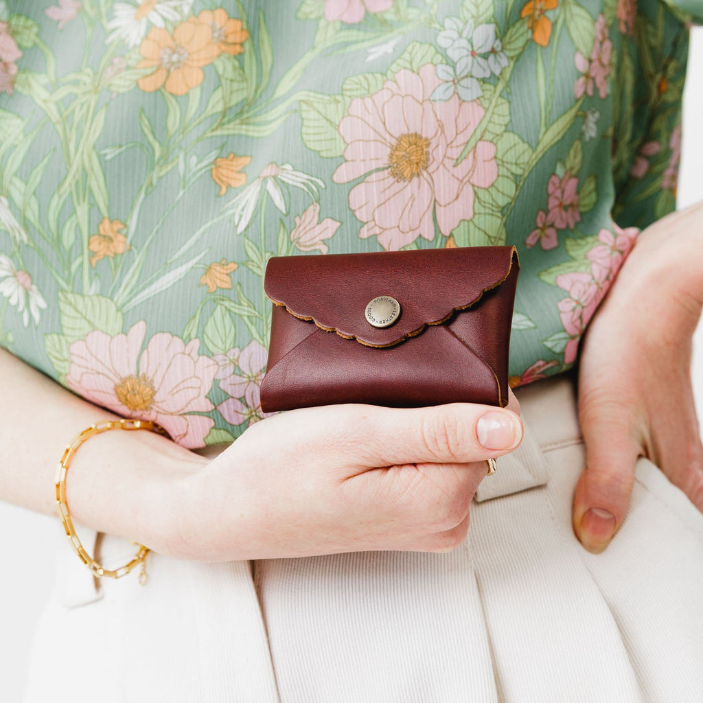 Mini Daisy Wallet |Tiffany necklace