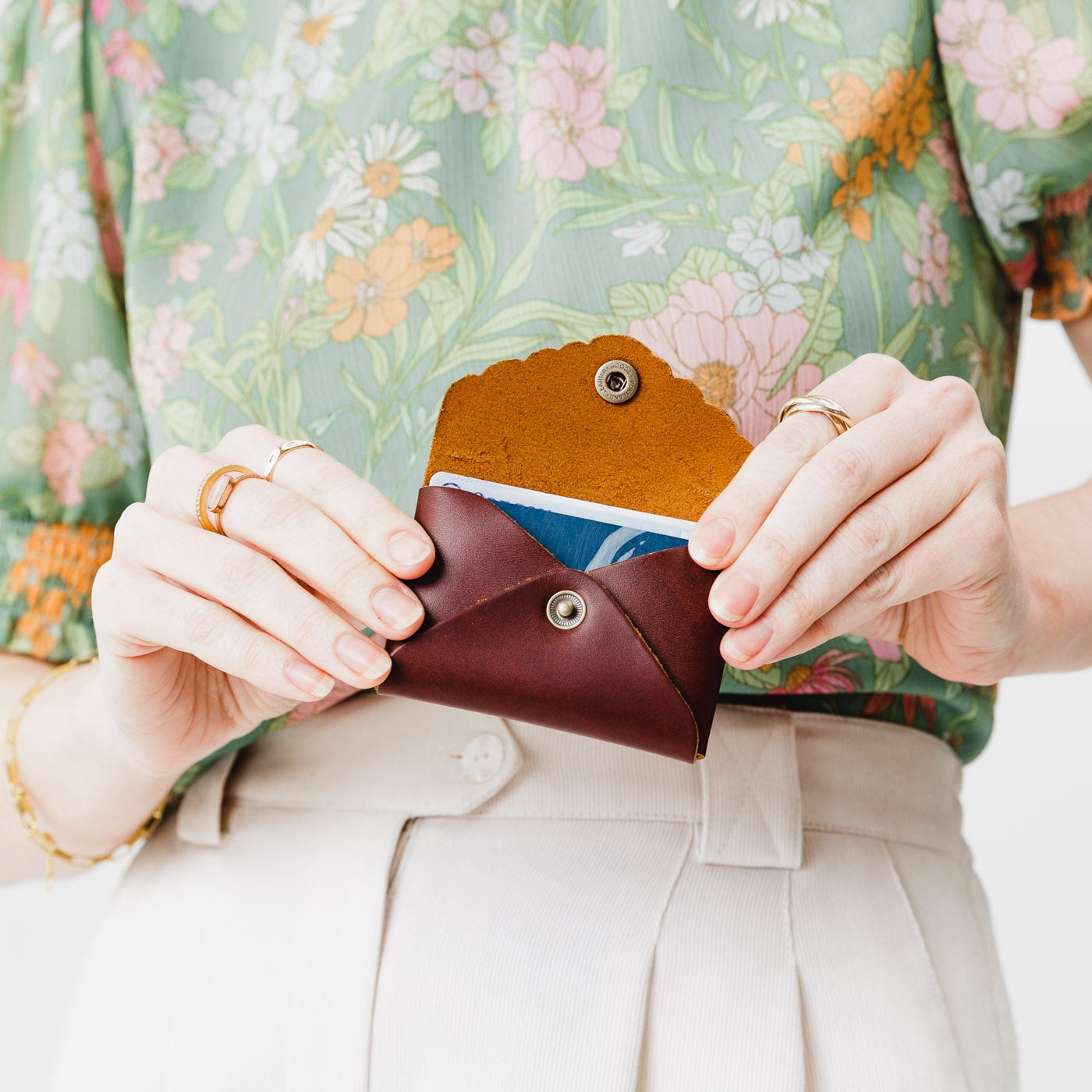 Mini Daisy Wallet |Tiffany necklace