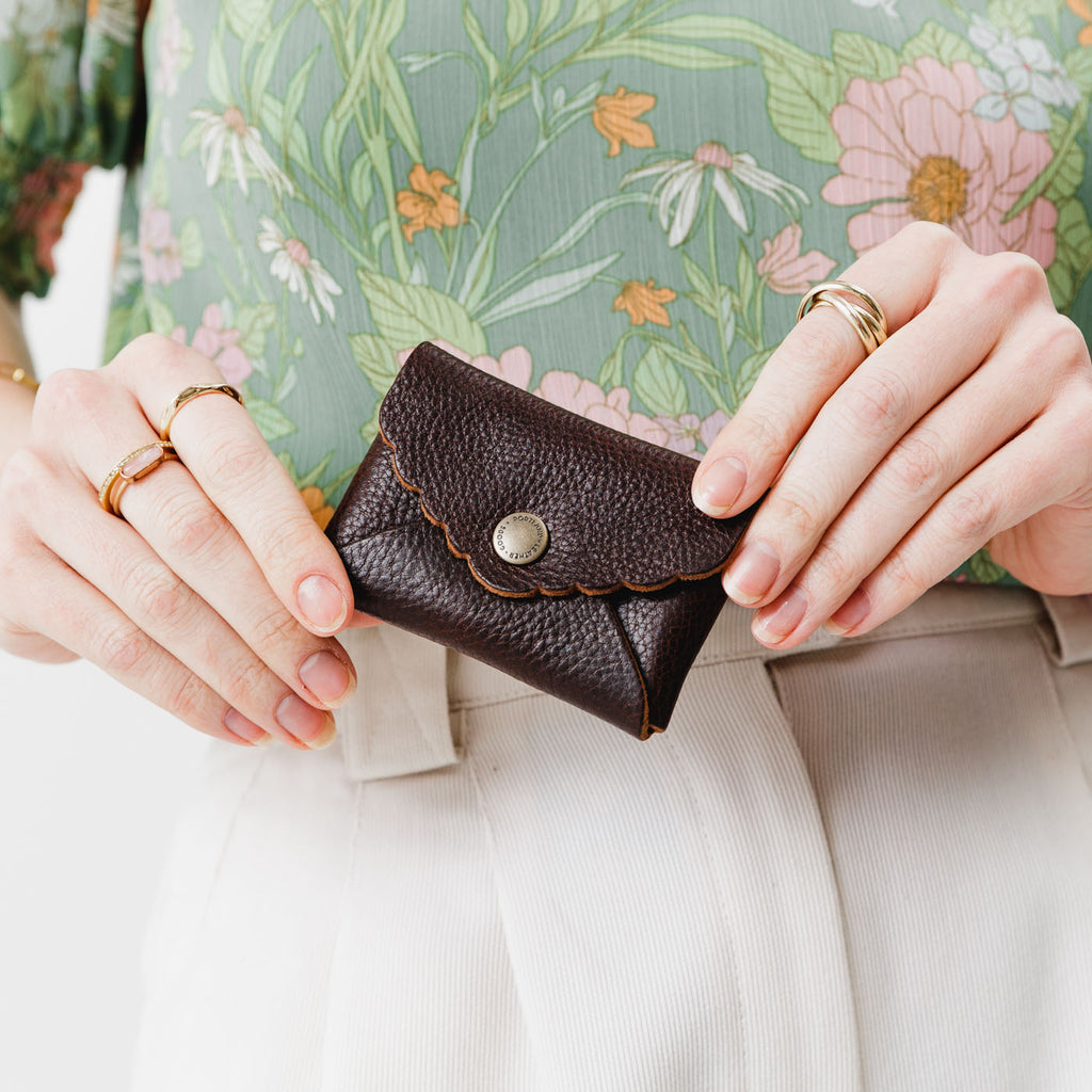 Mini Daisy Wallet |Tiffany necklace