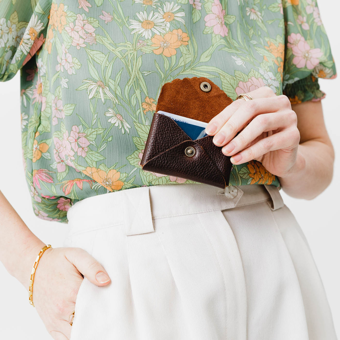 Mini Daisy Wallet |Tiffany necklace