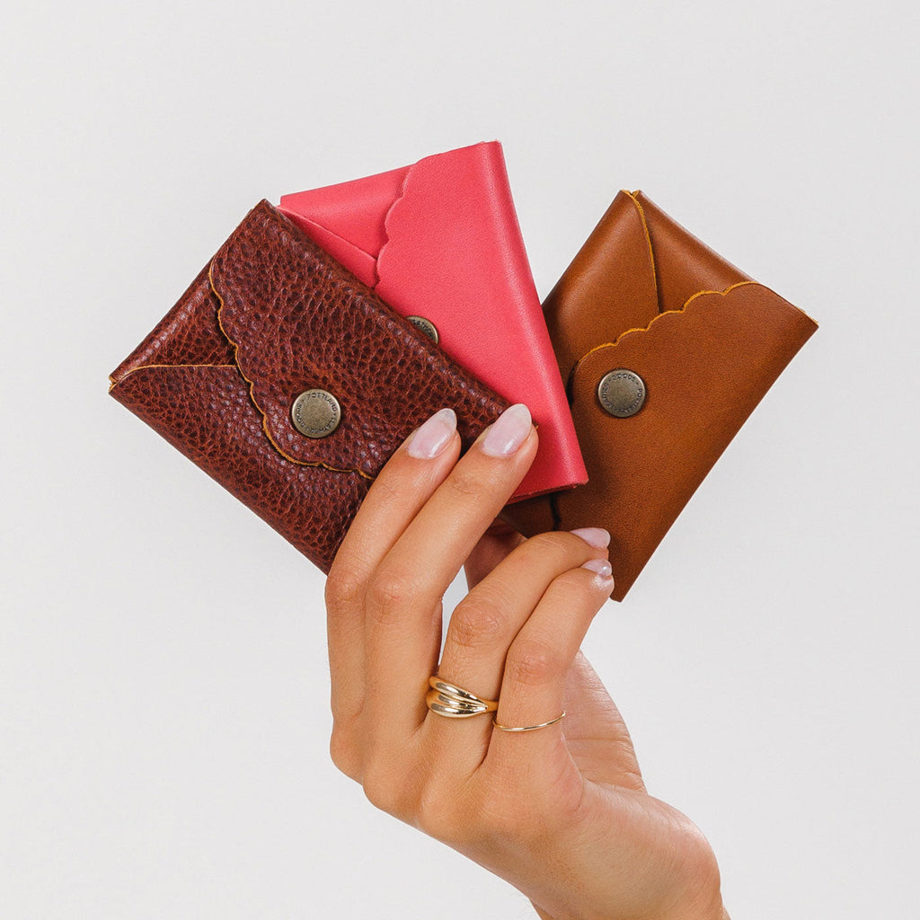 Mini Daisy Wallet |Tiffany necklace