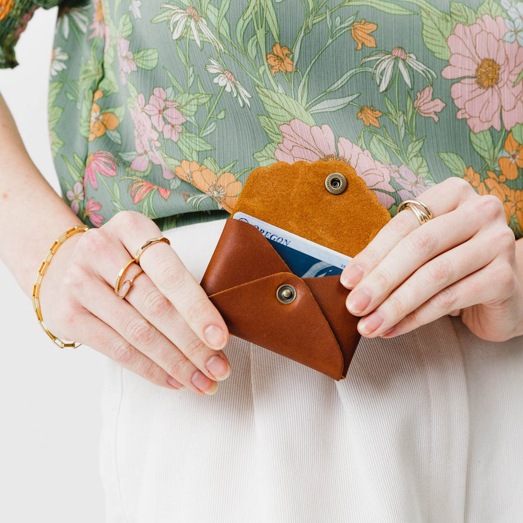 Mini Daisy Wallet |Tiffany necklace