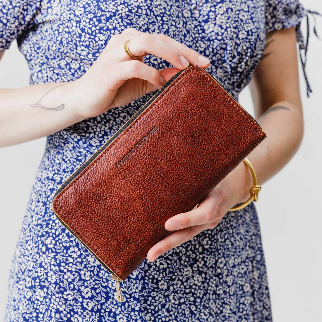 Accordion Zip Wallet |Tiffany necklace